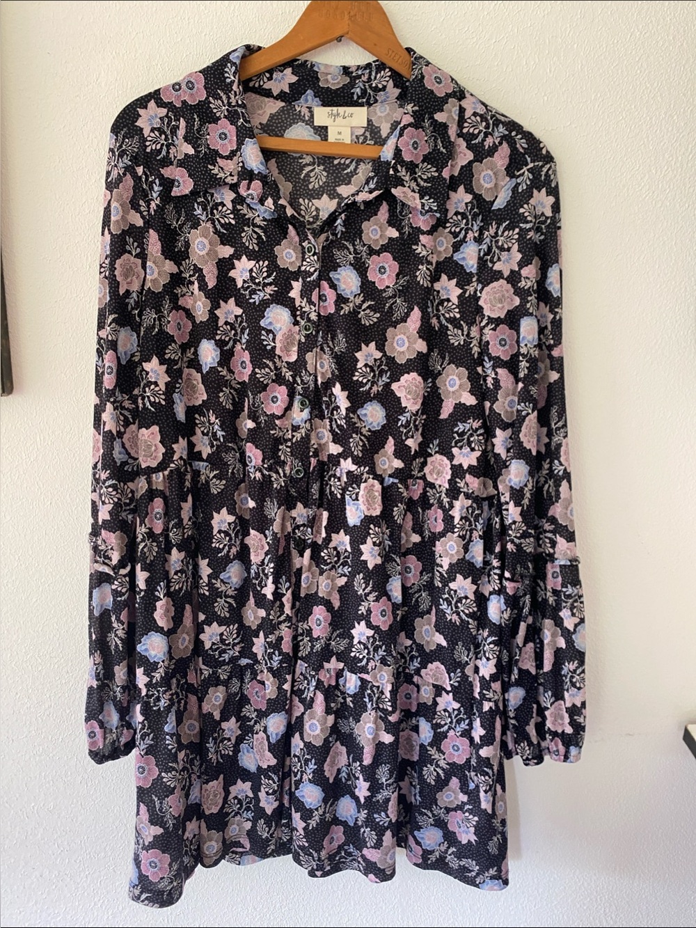 Style&co High-Low Floral Button-Up Tunic Dress in Black with Pink & Blue Flowers